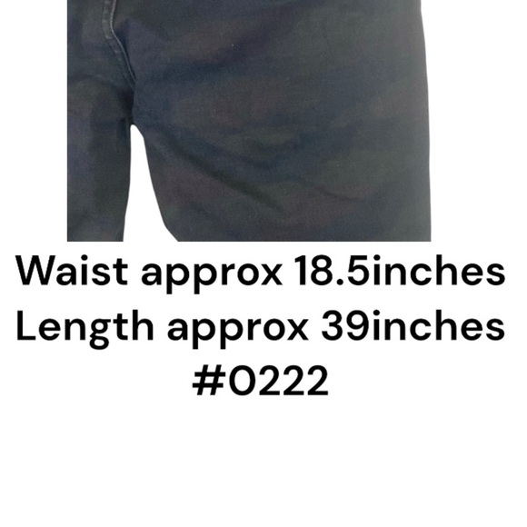 TIME and TRU camo jeans high waist 4button closure high rise// 16 - Picture 6 of 6